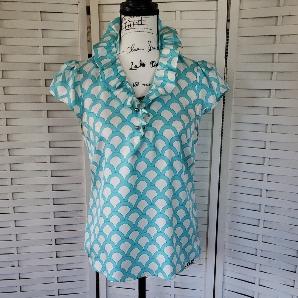 Elizabeth McKay Aqua Scallop Print Ruffle Neck With Buttons Blouse Size 4